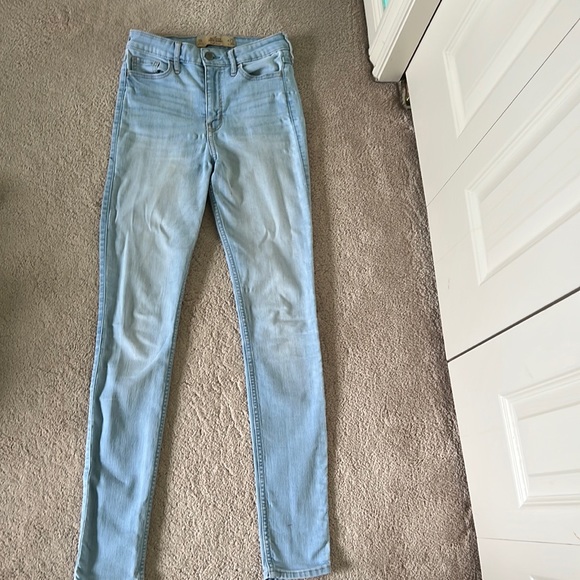 Hollister Skinny Jeans Light Wash - Picture 1 of 4